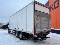 Renault T 440 6x2*4 BOX L=8610 mm