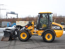 JCB 409