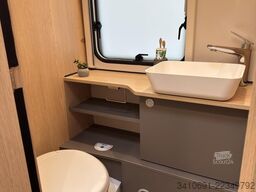 LMC Tourer Lift H 730 G  Chassis Paket 8G Auto ACC