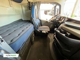 VOLVO FH 460 Globetrotter XL i-Save SideSkirts