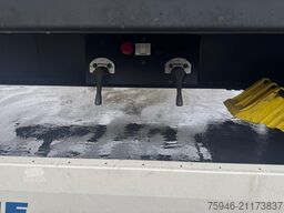 Krone AZW 18  zLTB7 zwillingsbereift Mega Box