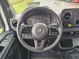 MERCEDES-BENZ SPRINTER 317 Bakwagen Laadklep!
