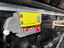 SCHWARZMÜLLER SK * 2 X LIFTACHSE * HARDOX * SCHUBACHSE VON SAF