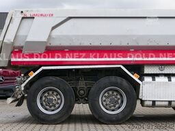 VOLVO FMX 460 Kipper Schwarzmüller 8x4 Euro 6