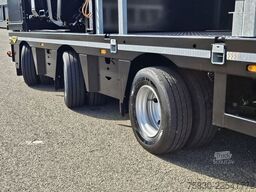 Broshuis 3ABSD / EXTENADABLE / HIAB 95 tm + JIB / ELECTR...