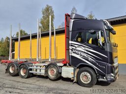 Volvo FH 750 8x4/ 2 lifted axles/ timber truck