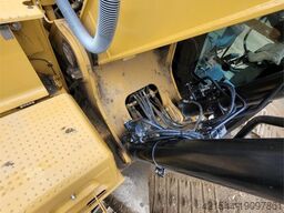 CAT 330F