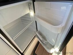VANTOURER Van 600 L , Aufstelldach,Längsbetten,Automatik