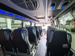 MERCEDES-BENZ 519 Sunset S 4 Ferqui Lagerfahrzeug Stock