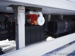 Renault D210 12T / Bitemperature / 90 tho. km/