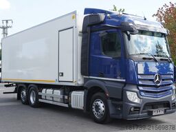 Mercedes-Benz Actros 2546 / Lecapitaine refrigerator