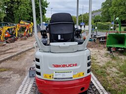 Takeuchi TB215R 3 Löffel