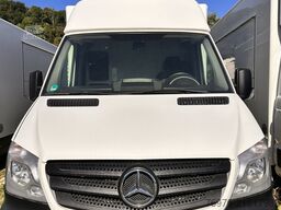 Mercedes-Benz Foodtruck, Imbisswagen, Food Truck mit neuer Küche und Ausstattung
