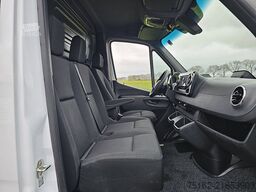 MERCEDES-BENZ SPRINTER 317 L2H2 RWD Mbux10