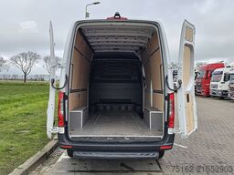 MERCEDES-BENZ SPRINTER 317 L2H2 RWD Mbux10