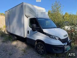 Kovček Iveco 4x2 Box truck - Zepro tail lift and side door