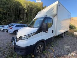Iveco 4x2 Box truck - Zepro tail lift and side door