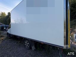 Iveco 4x2 Box truck - Zepro tail lift and side door