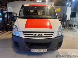 Iveco 50C18 Flatbed Truck with Rear-Mounted HMF Crane –