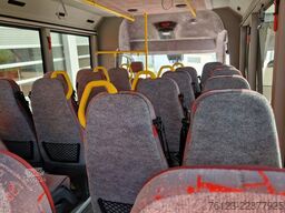 MERCEDES-BENZ Heckniederflur Sprinter 517 / 4 er Bestuhlung