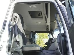 Mercedes-Benz Antos 2540 6x2 / 170 tho. km / HDS HIAB