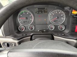 MAN 6X2,tautliner,8 tons vooras, Blatt -luft gefederd