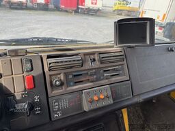 Unimog U 1000  427/10 Kran Hiab 090 KM: 8.600