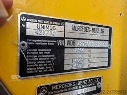 Unimog U 1000 427/10 Kran Hiab 090 KM: 8.600