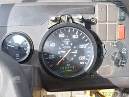 Unimog U 1000 427/10 Kran Hiab 090 KM: 8.600