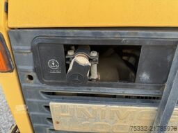 Unimog U 1000 427/10 Kran Hiab 090 KM: 8.600