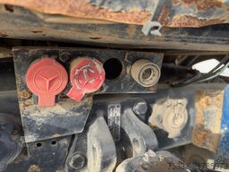 Unimog U 1000  427/10 Kran Hiab 090 KM: 8.600