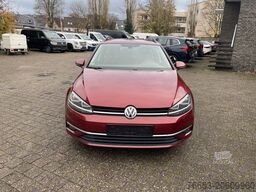 VOLKSWAGEN Golf Variant 110kw DSG Comfo. * Alcantara * Navi