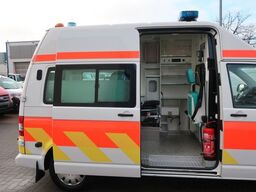 VOLKSWAGEN T5 Transporter Hochdach lang/KTW/Klima/FN: A76