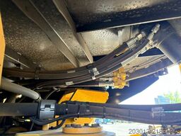 CATERPILLAR 930M Radlader mit Schaufel 2.090 BTH