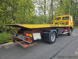 RENAULT M200 Abschleppwagen