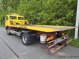 RENAULT M200 Abschleppwagen