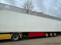 Schmitz Cargobull Multitemp , low hour , tussenschot , bloemenbreed