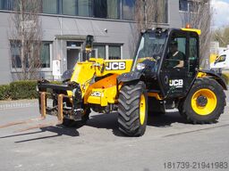 JCB 526-56 AGRI Plus / 5.6 m / joystick