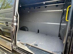 VW Crafter 35 L4H3 AHK RFK oh. Schäden