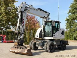 LIEBHERR A918 Compact Mobilbagger *10.886 Std.