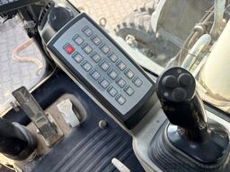 LIEBHERR A918 Compact Mobilbagger *10.886 Std.