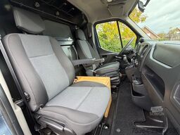 RENAULT Master 2.3 Dci Kasten L3H2 9.000 km Wie Neu!!!