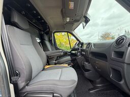 RENAULT Master 2,3 Dci Kasten L3H2 9.000 km Wie Neu!!