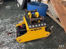 Engcon TG25HD Grapple with S40 hitch.