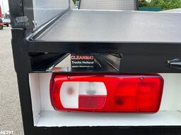 Volkswagen Crafter 35 2.0 TDI met Nieuwe Oprijcarrosserie