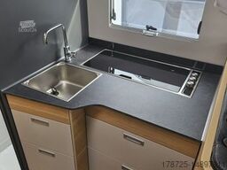 ADRIA Matrix Axess 670 SL Sat / Navi / Solar