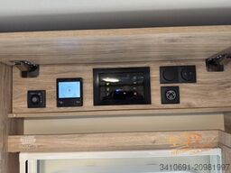 EURAMOBIL Integra Line IL 720 EF 2 x Mondial+ Design Paket