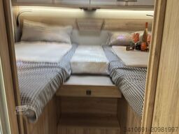 EURAMOBIL Integra Line IL 720 EF 2 x Mondial+ Design Paket