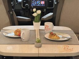 EURAMOBIL Integra Line IL 720 EF 2 x Mondial+ Design Paket