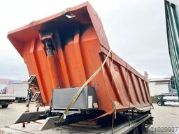 MAN TGS 41.480 8X8 BB TGS 41.480 8X8 BB, Bender Stahlmulde ca. 18m³, hydr. Heckklappe